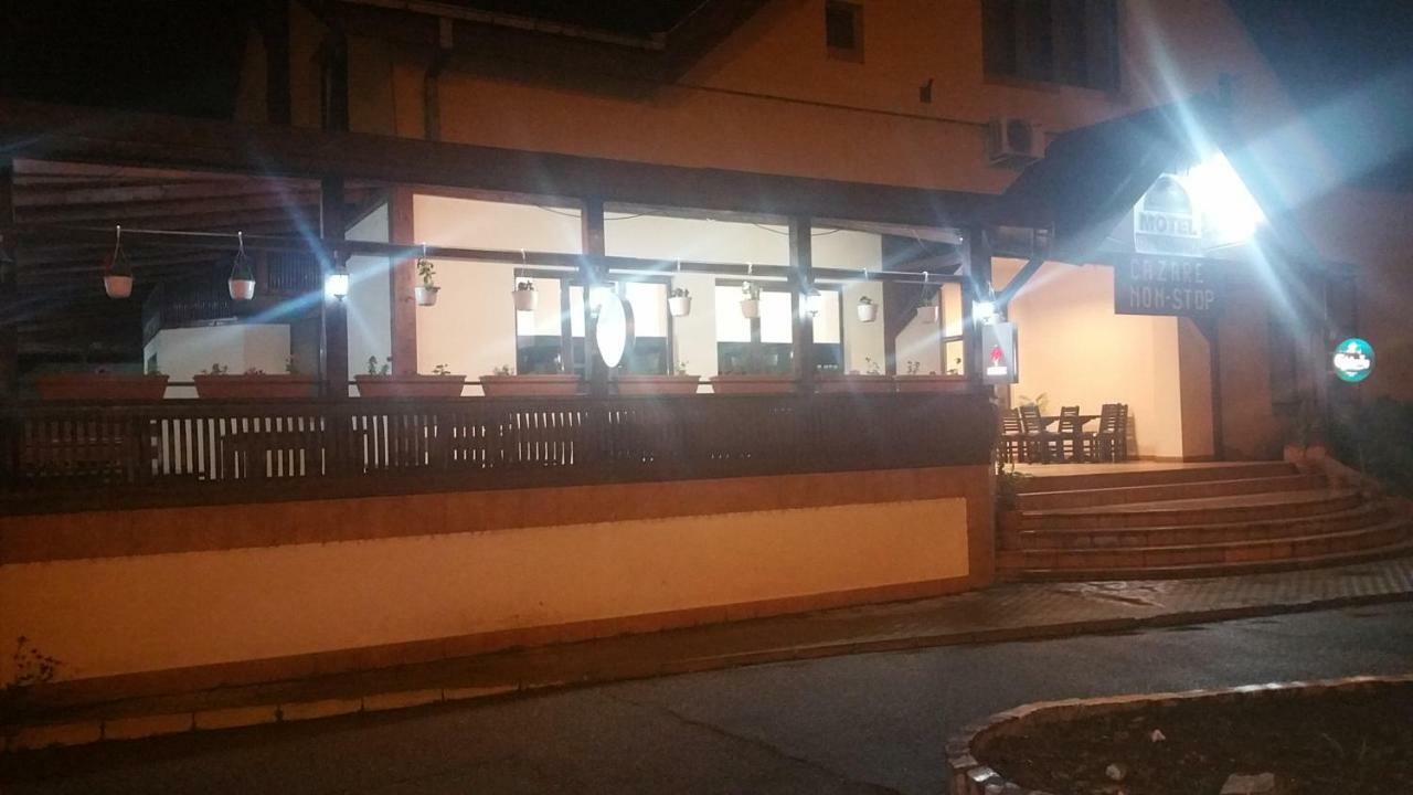 Motel Restaurant Lowe Deva Exterior photo